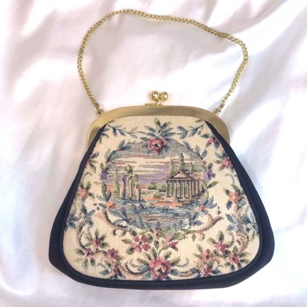 Vintage JR 👑 Miami USA Victorian Needlepoint Mini Tapestry Purse / Gold Clasp